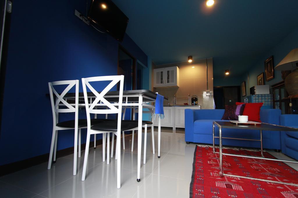 Chez Pom Hotel Chiang Mai Exterior photo