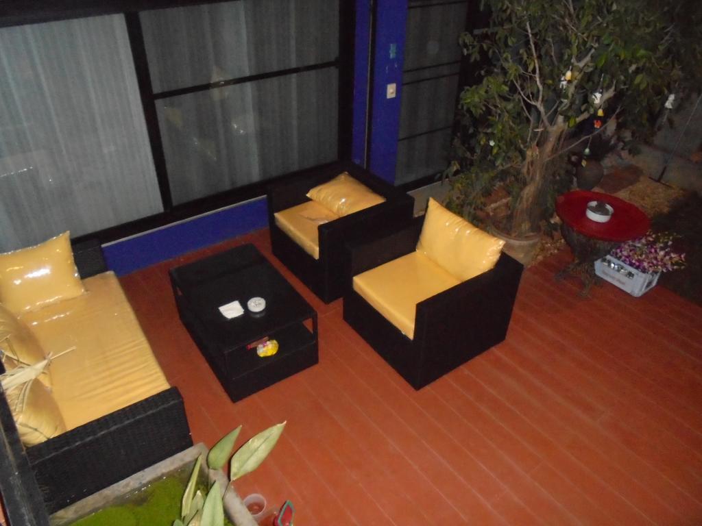 Chez Pom Hotel Chiang Mai Exterior photo